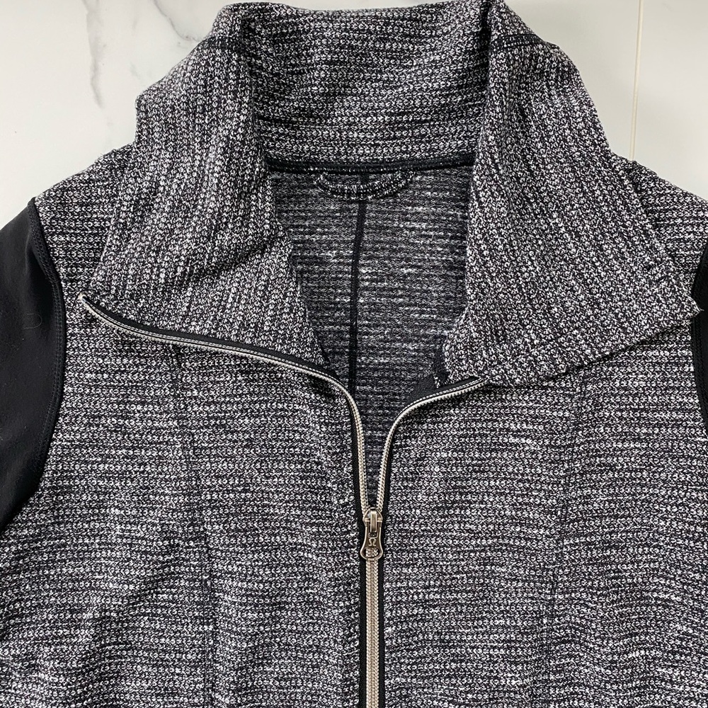 Lululemon Jacket Size 4 - Picture 2 of 6